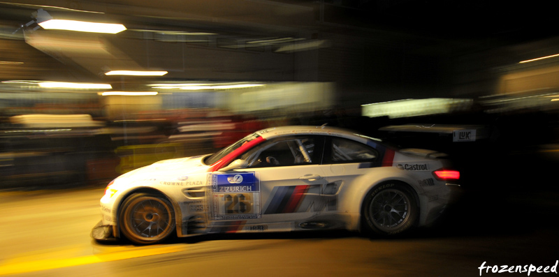 Schnitzer M3 night pitstop