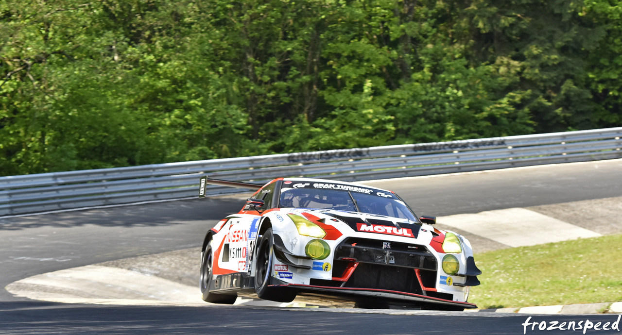 RJN Nissan GT-R jump