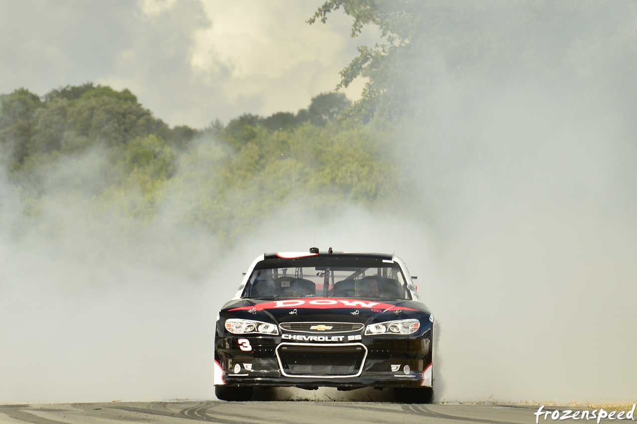 Earnhardt Nascar burnout