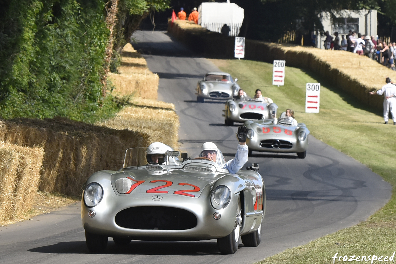 Mercedes 300SLR parade