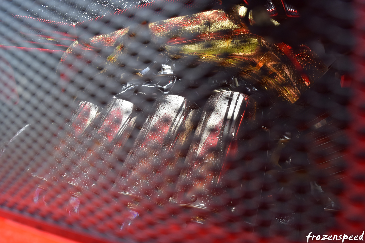 McLaren F1 engine raindrops