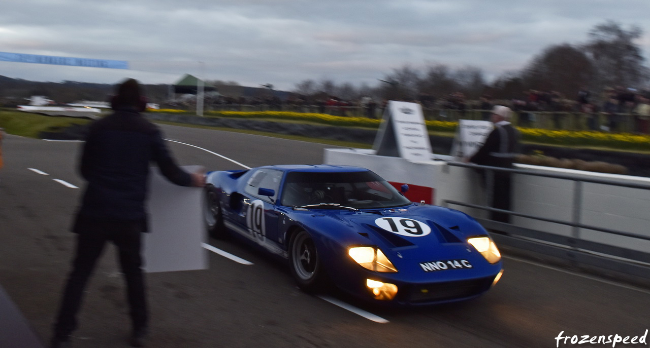 Ford GT40 entering pitlane