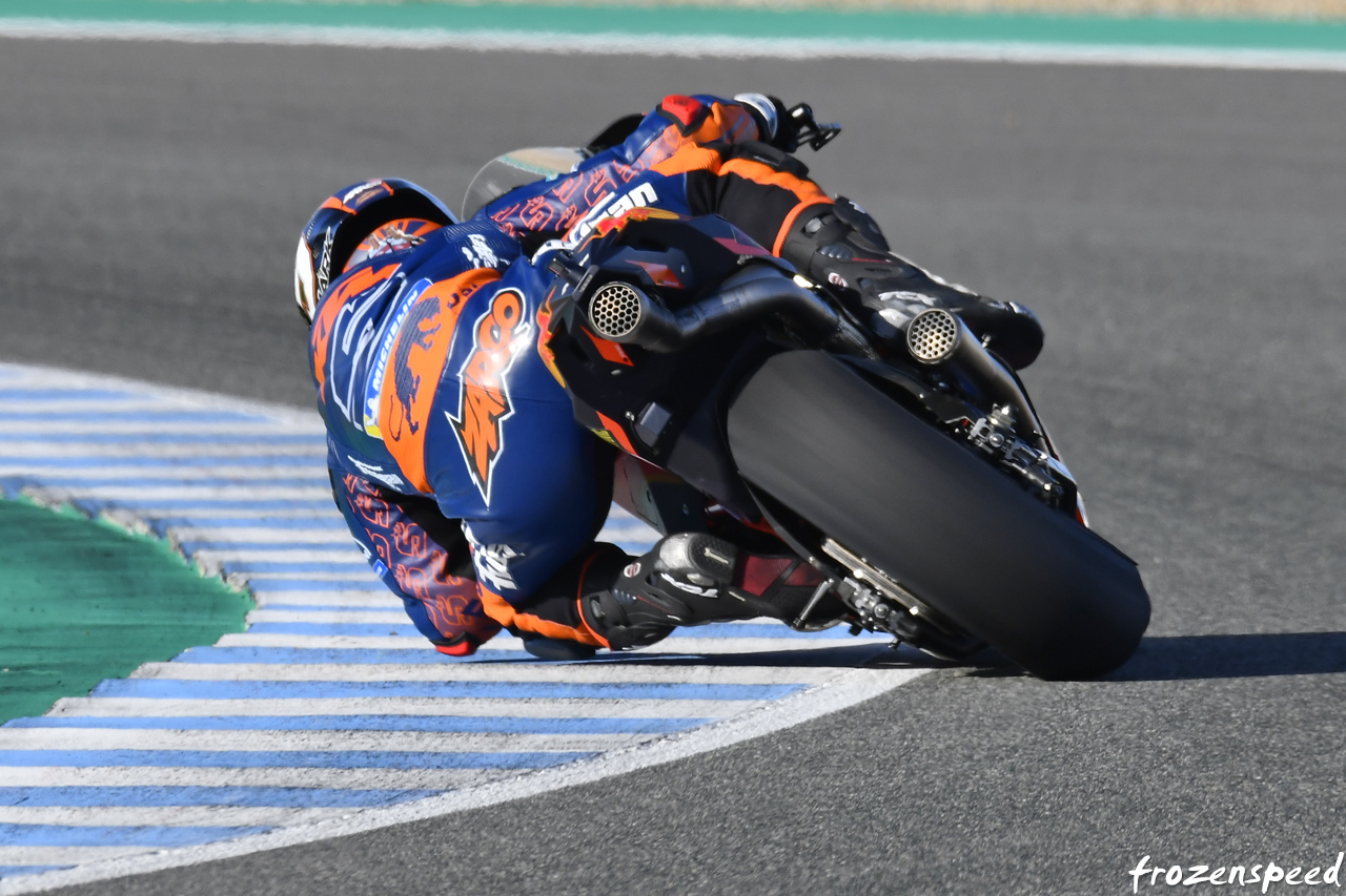 Zarco KTM elbow down