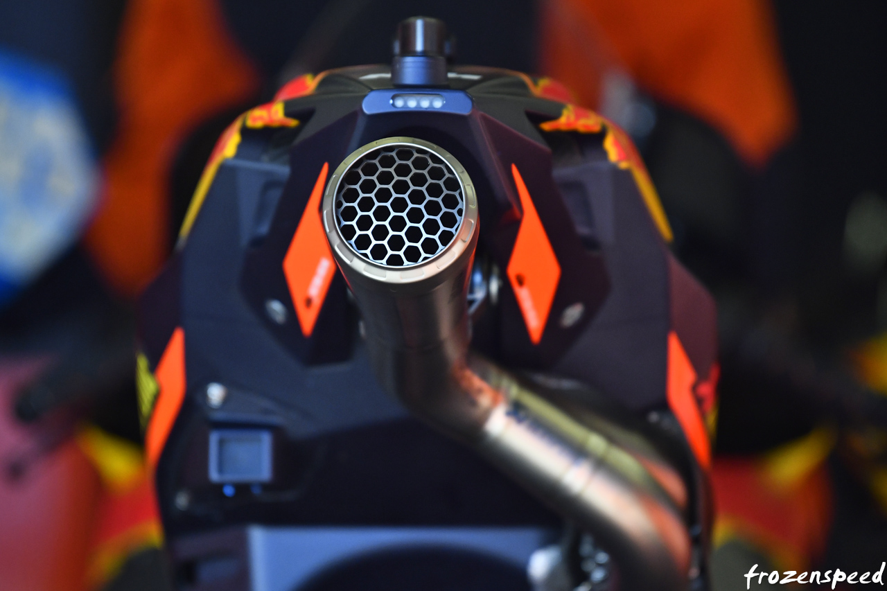 KTM RC16 tail