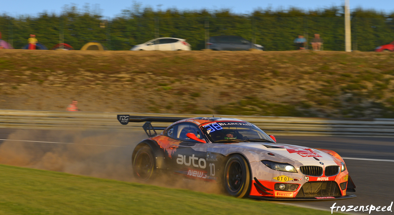 BMW Z4 evening dust