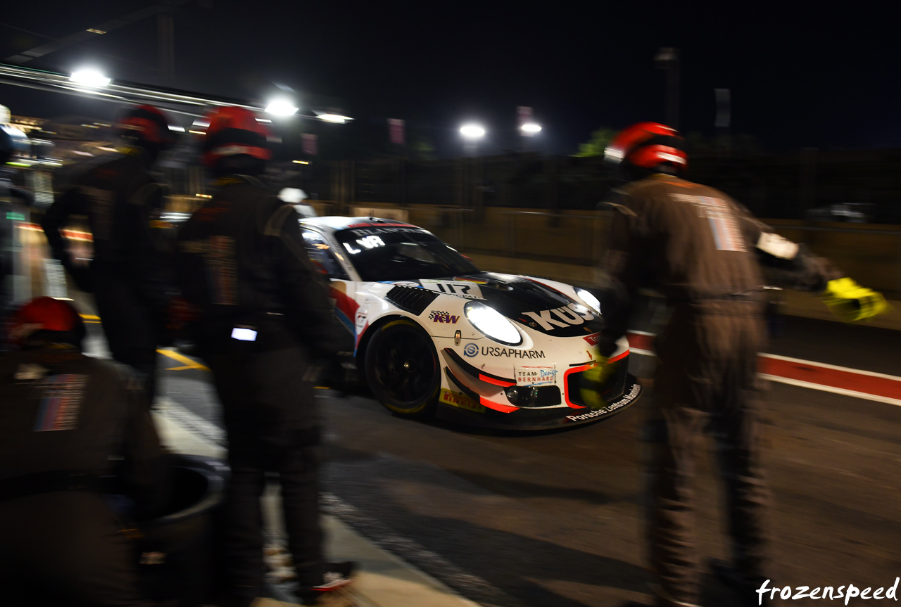 Team75 GT3R pitstop