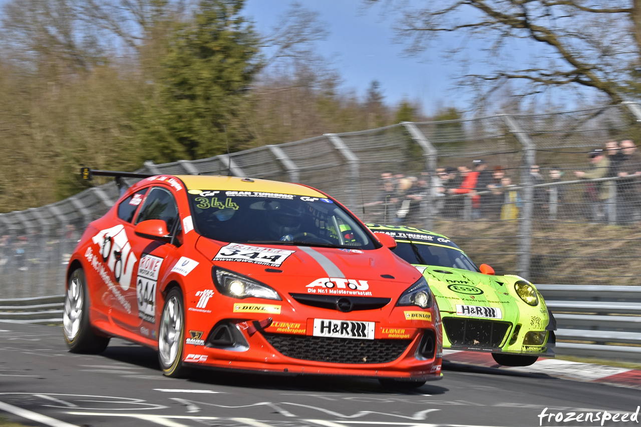 Manthey GT3R jumping past Opel Astra