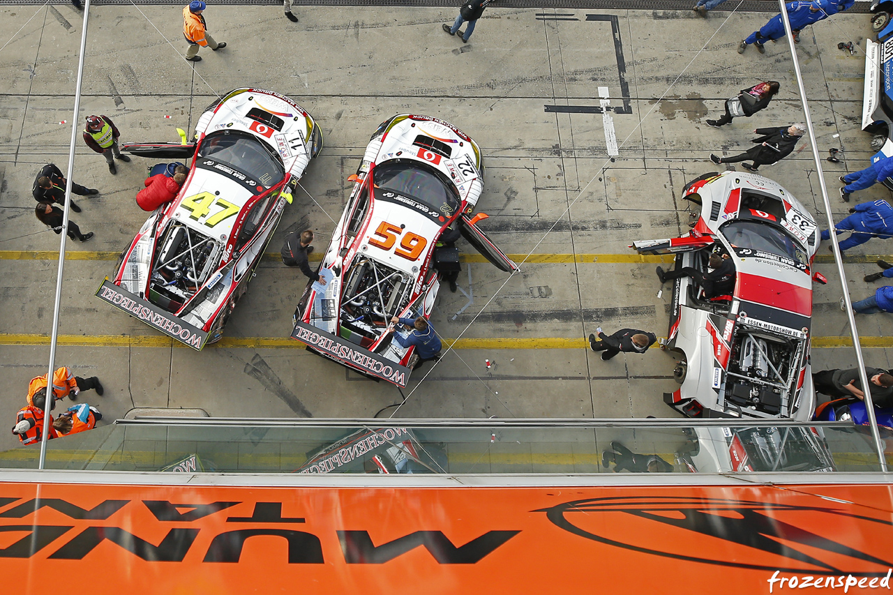 WTM F488 pitlane