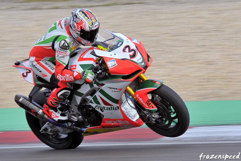 Max Biaggi wheelie