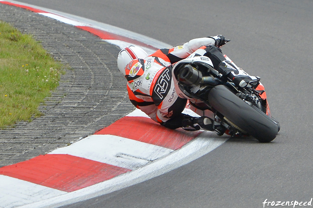 Nurburgring WSS kerb hugging