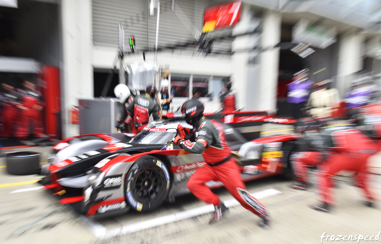 Audi R18 WEC pitstop action